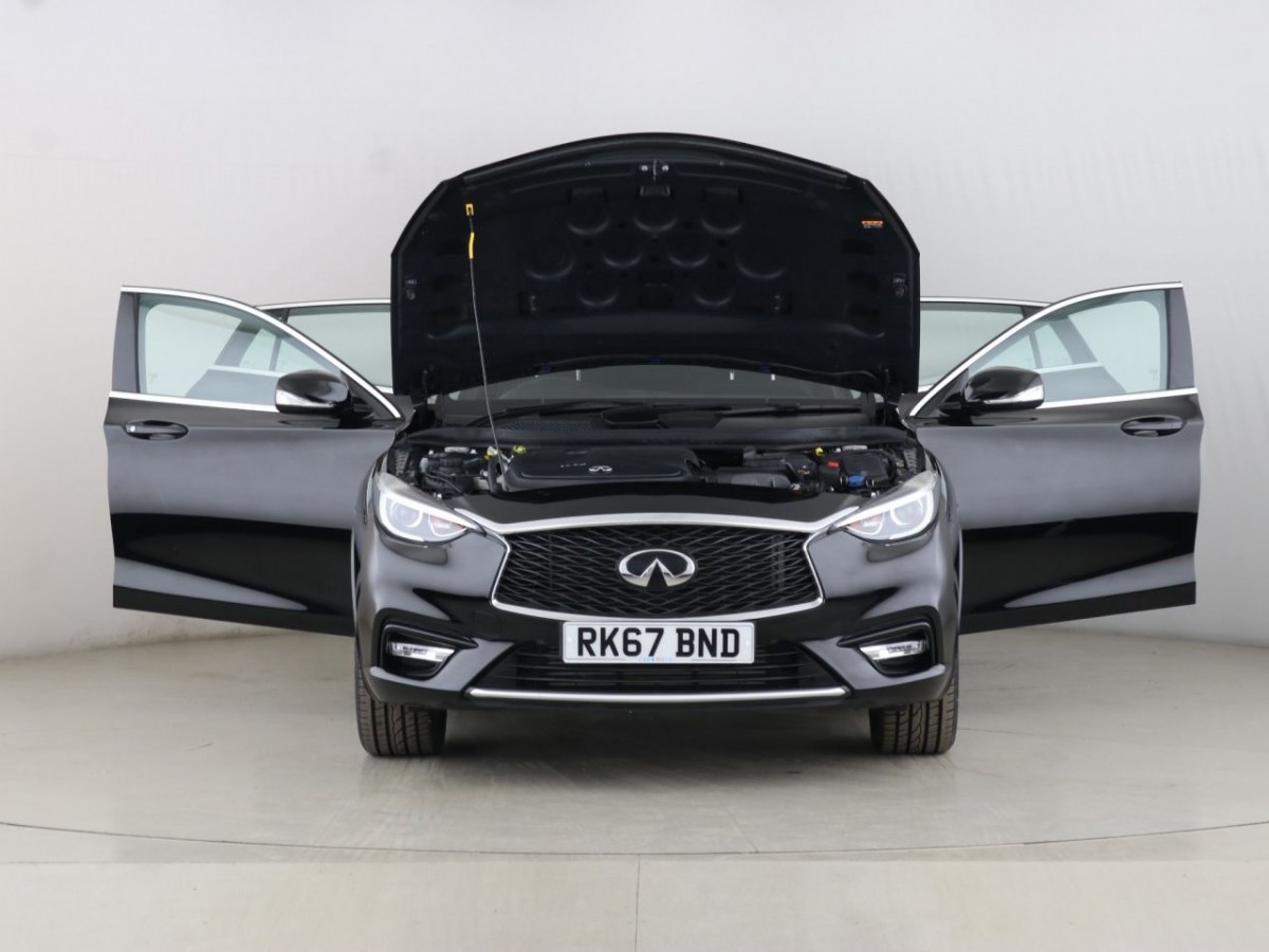 INFINITI Q30 1.6 SE 5D 155 BHP - 2017 - £15,490