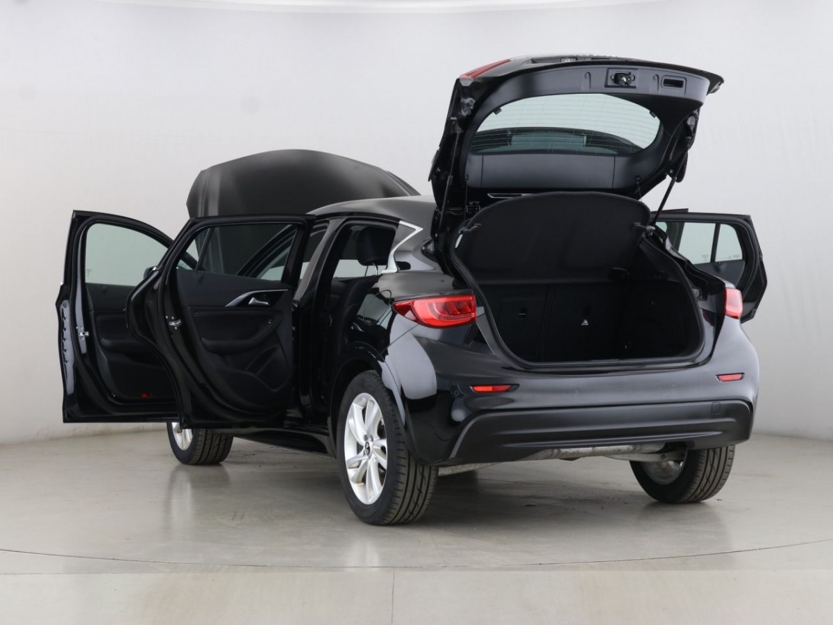 INFINITI Q30 1.6 SE 5D 155 BHP - 2017 - £15,490