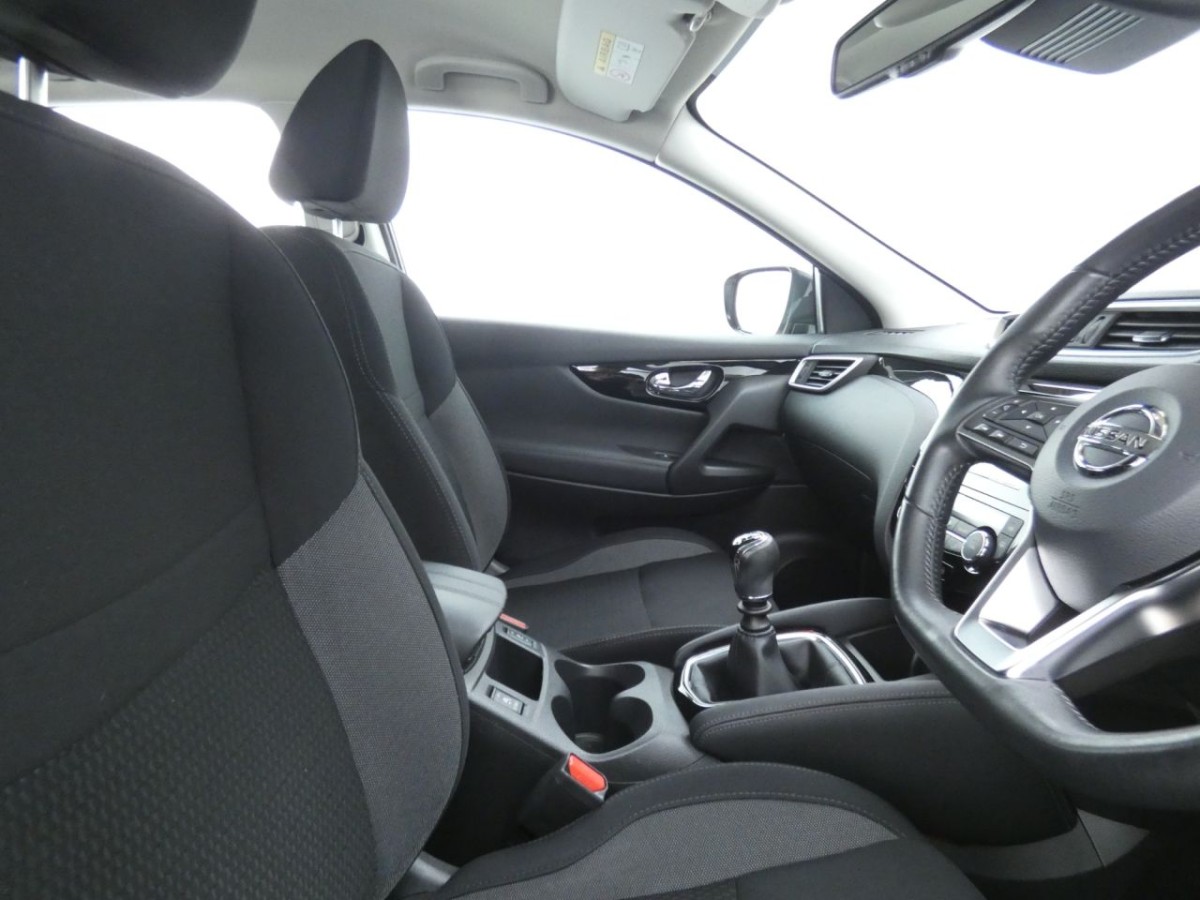 NISSAN QASHQAI 1.5 DCI ACENTA PREMIUM 5D 114 BHP - 2019 - £14,490