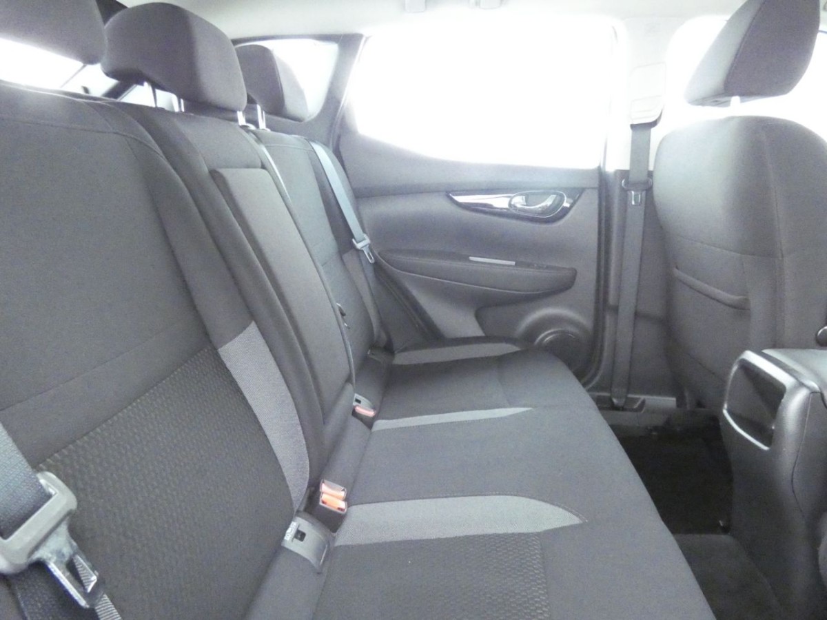 NISSAN QASHQAI 1.5 DCI ACENTA PREMIUM 5D 114 BHP - 2019 - £14,490