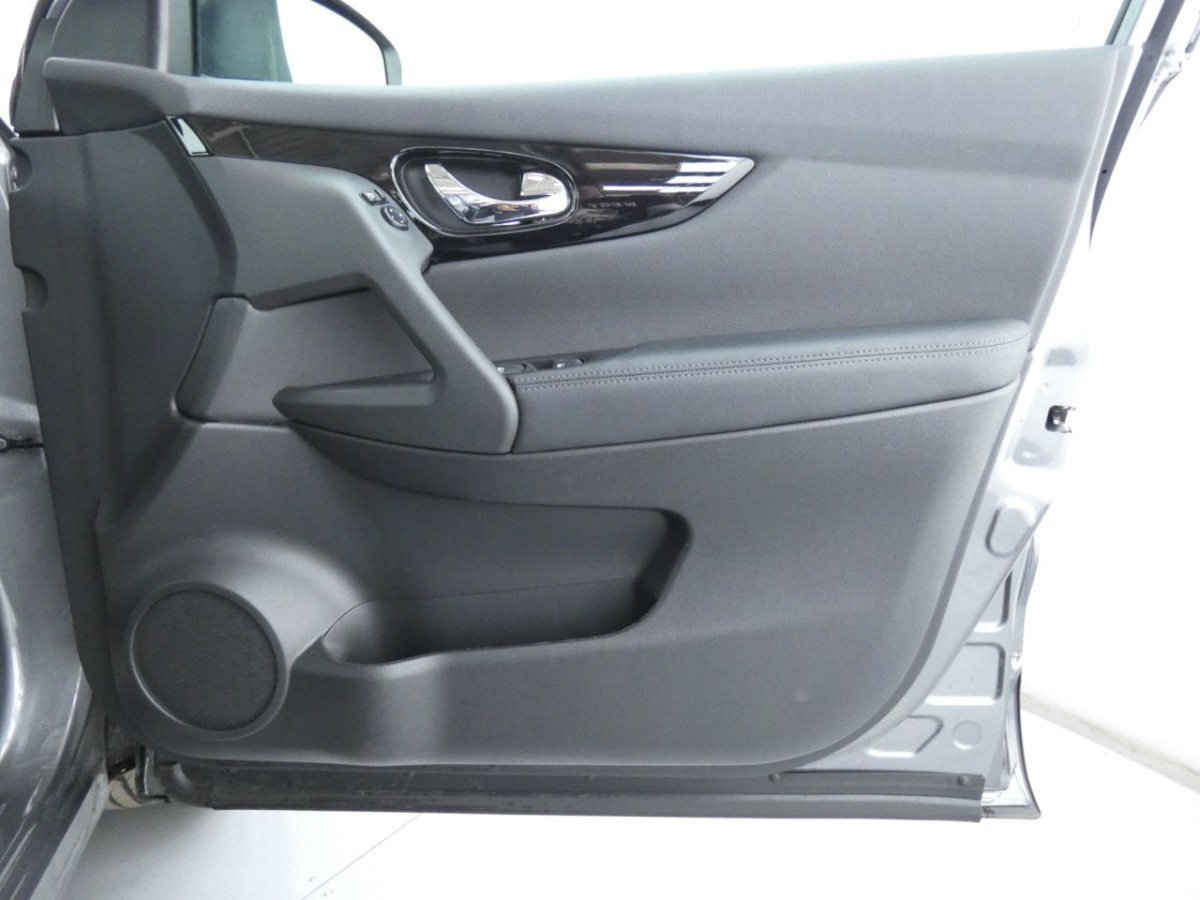 NISSAN QASHQAI 1.5 DCI ACENTA PREMIUM 5D 114 BHP - 2019 - £14,490