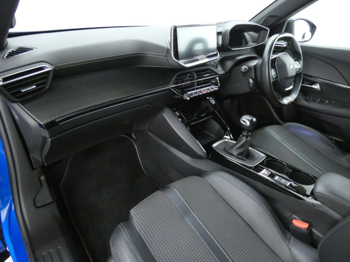 PEUGEOT 2008 1.2 PURETECH S/S GT LINE 5D 129 BHP - 2021 - £12,400