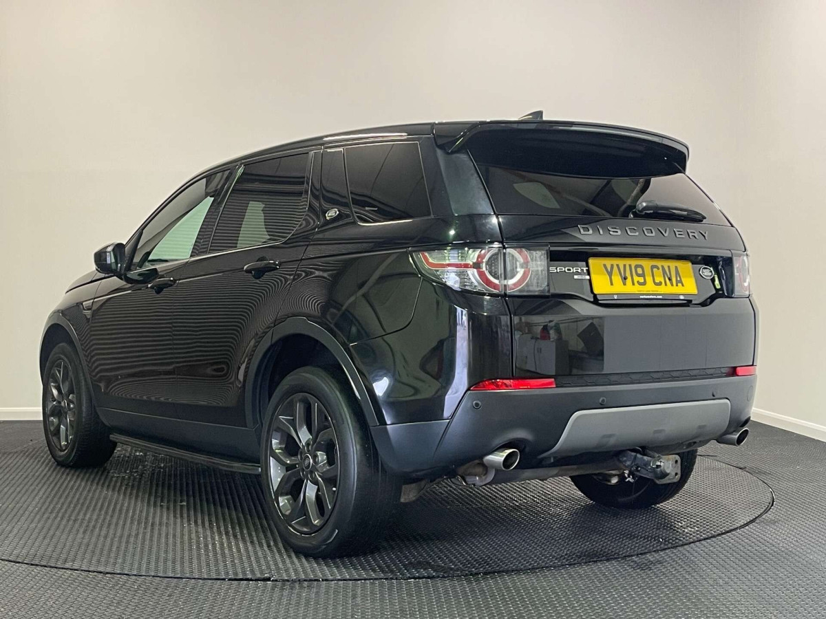LAND ROVER DISCOVERY SPORT 2019 (19) 2.0 TD4 LANDMARK SUV 5DR DIESEL AUTO 4WD EURO 6 (S/S) (180 PS) - 2019 - £16,200