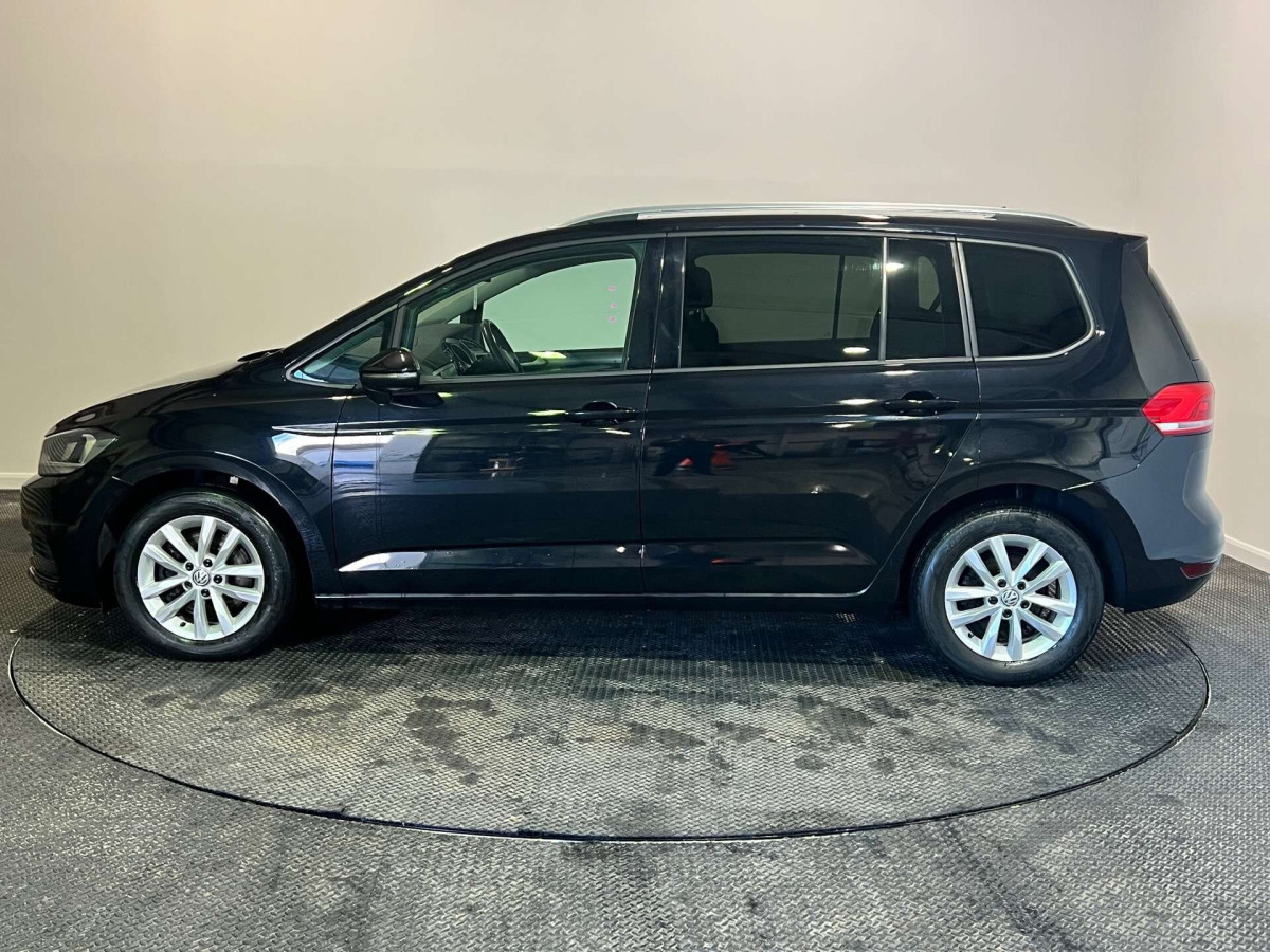 VOLKSWAGEN TOURAN 2018 (68) 1.6 TDI SE MPV 5DR DIESEL DSG EURO 6 (S/S) (115 PS) - 2018 - £12,250