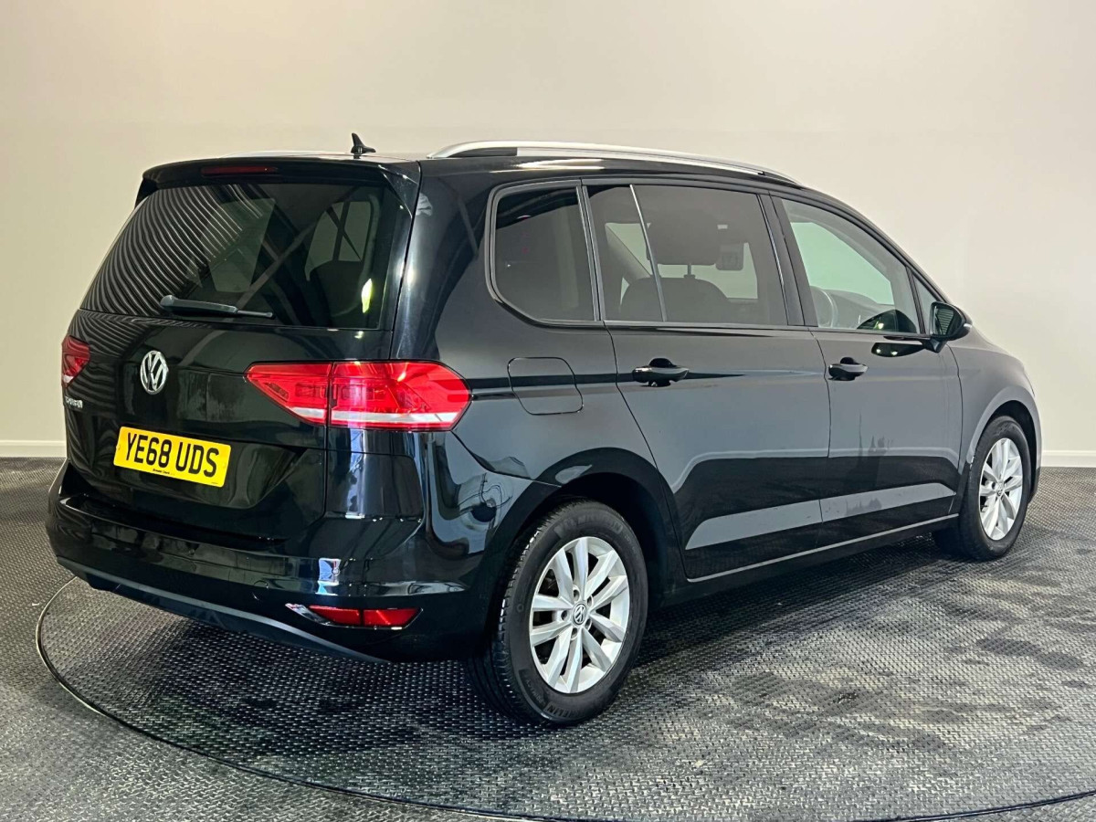 VOLKSWAGEN TOURAN 2018 (68) 1.6 TDI SE MPV 5DR DIESEL DSG EURO 6 (S/S) (115 PS) - 2018 - £12,250