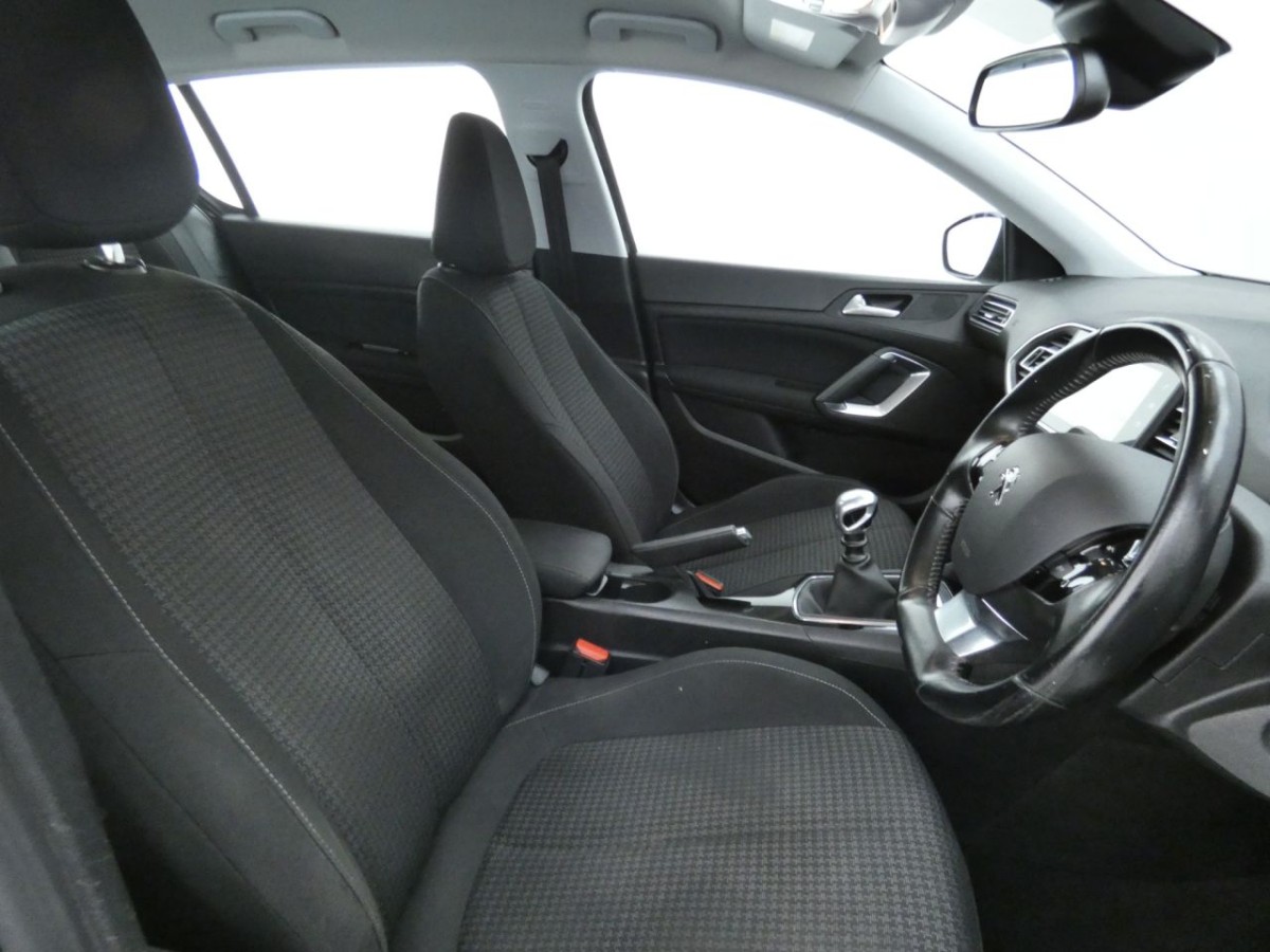 PEUGEOT 308 1.5 BLUEHDI S/S ACTIVE 5D 129 BHP - 2019 - £8,400