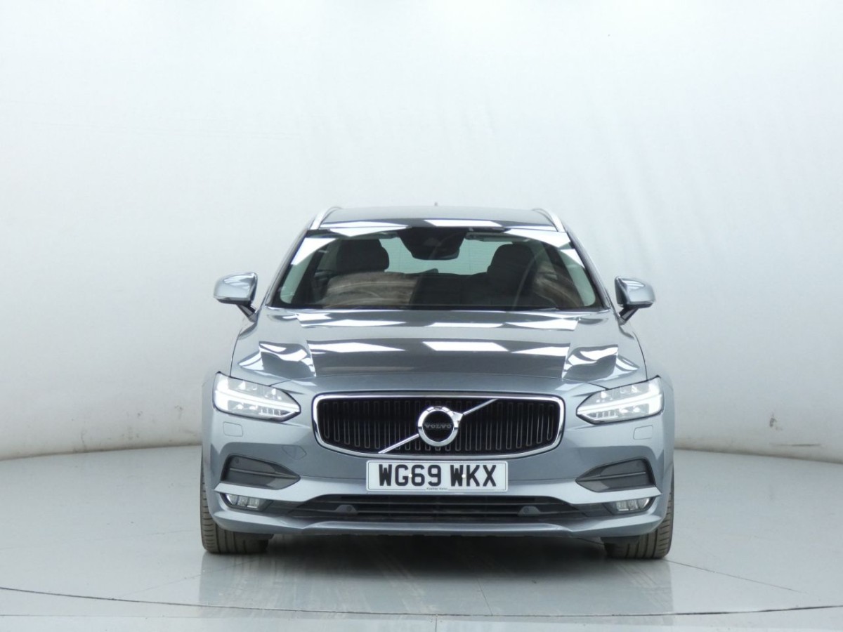 VOLVO V90 2.0 T4 MOMENTUM PLUS 5D 188 BHP - 2019 - £21,990