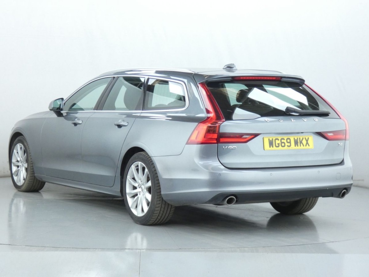 VOLVO V90 2.0 T4 MOMENTUM PLUS 5D 188 BHP - 2019 - £21,990