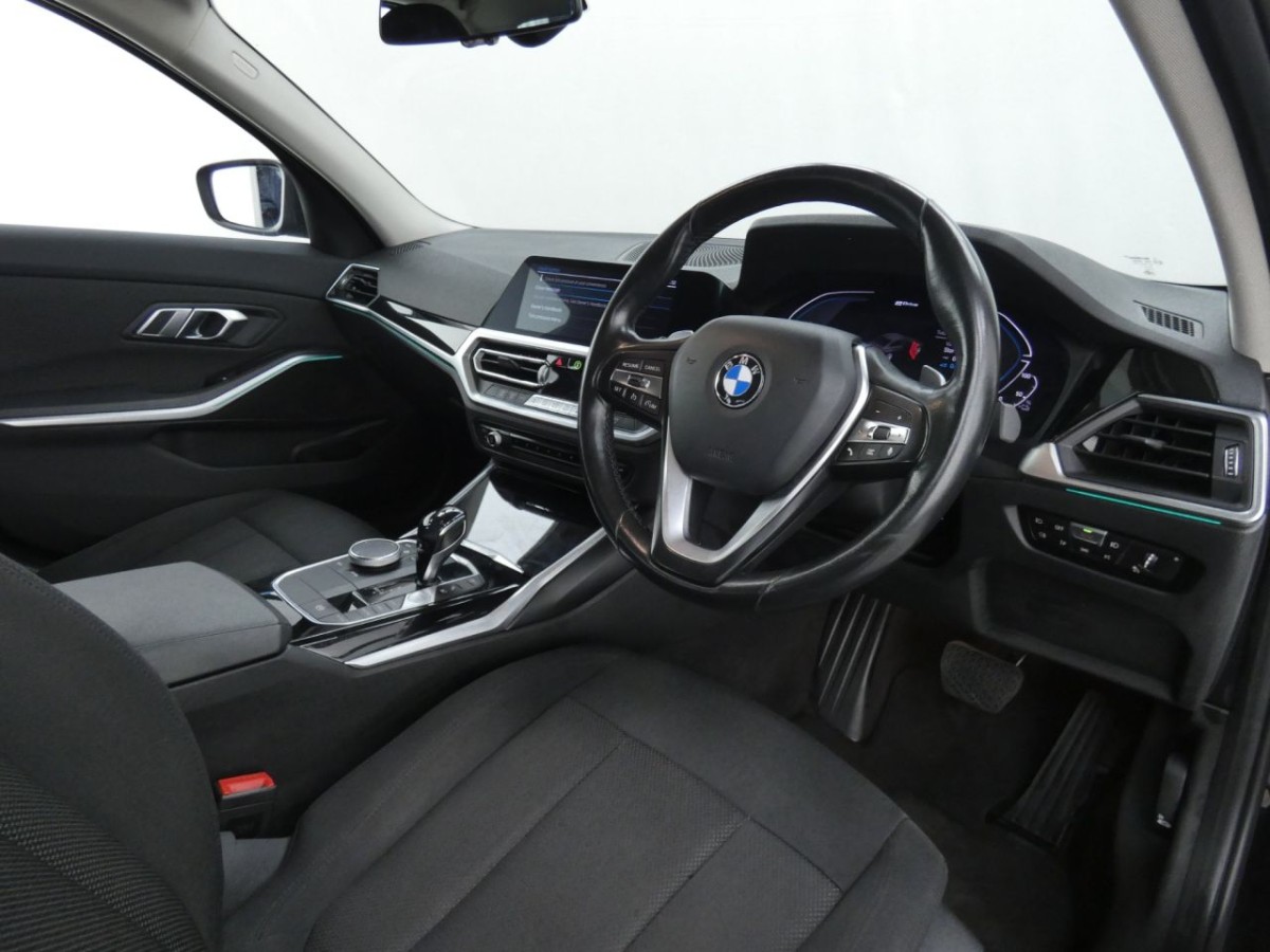 BMW 3 SERIES 2.0 330E SE PRO 4D 289 BHP - 2020 - £12,990