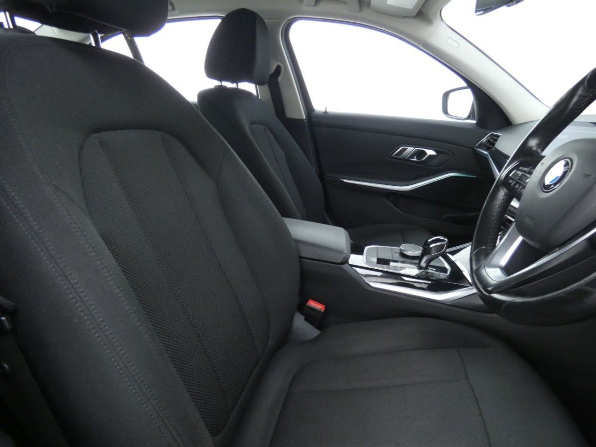 BMW 3 SERIES 2.0 330E SE PRO 4D 289 BHP - 2020 - £12,990