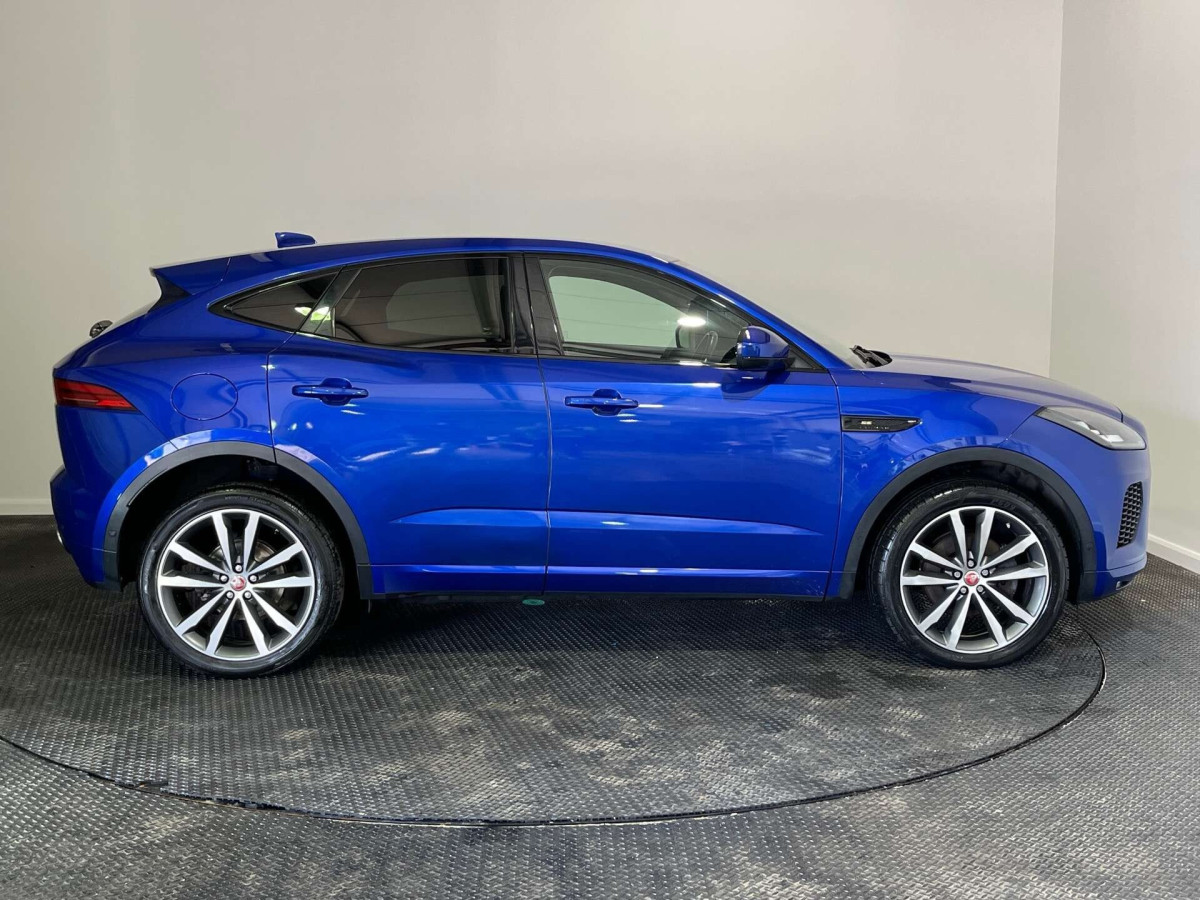 JAGUAR E-PACE 2018 (18) 2.0 D180 R-DYNAMIC SE SUV 5DR DIESEL AUTO AWD EURO 6 (S/S) (180 PS) - 2018 - £13,500