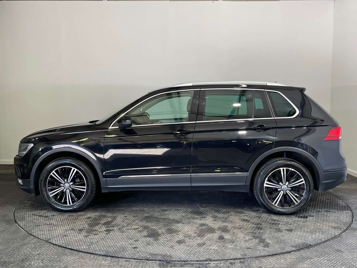VOLKSWAGEN TIGUAN 2017 (66) 2.0 TDI BLUEMOTION TECH SE NAVIGATION SUV 5DR DIESEL DSG 4MOTION EURO 6 (S/ - 2017 - £11,750
