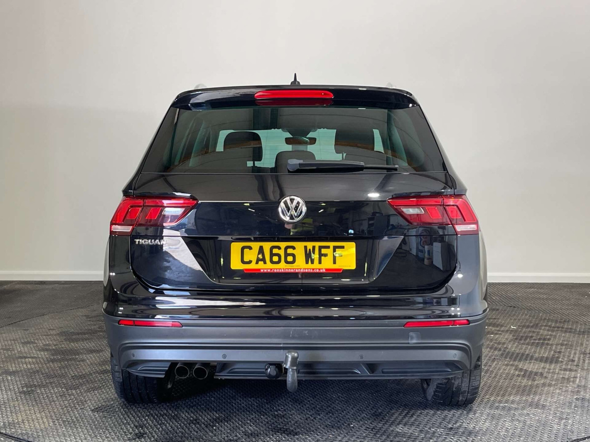 VOLKSWAGEN TIGUAN 2017 (66) 2.0 TDI BLUEMOTION TECH SE NAVIGATION SUV 5DR DIESEL DSG 4MOTION EURO 6 (S/ - 2017 - £11,750