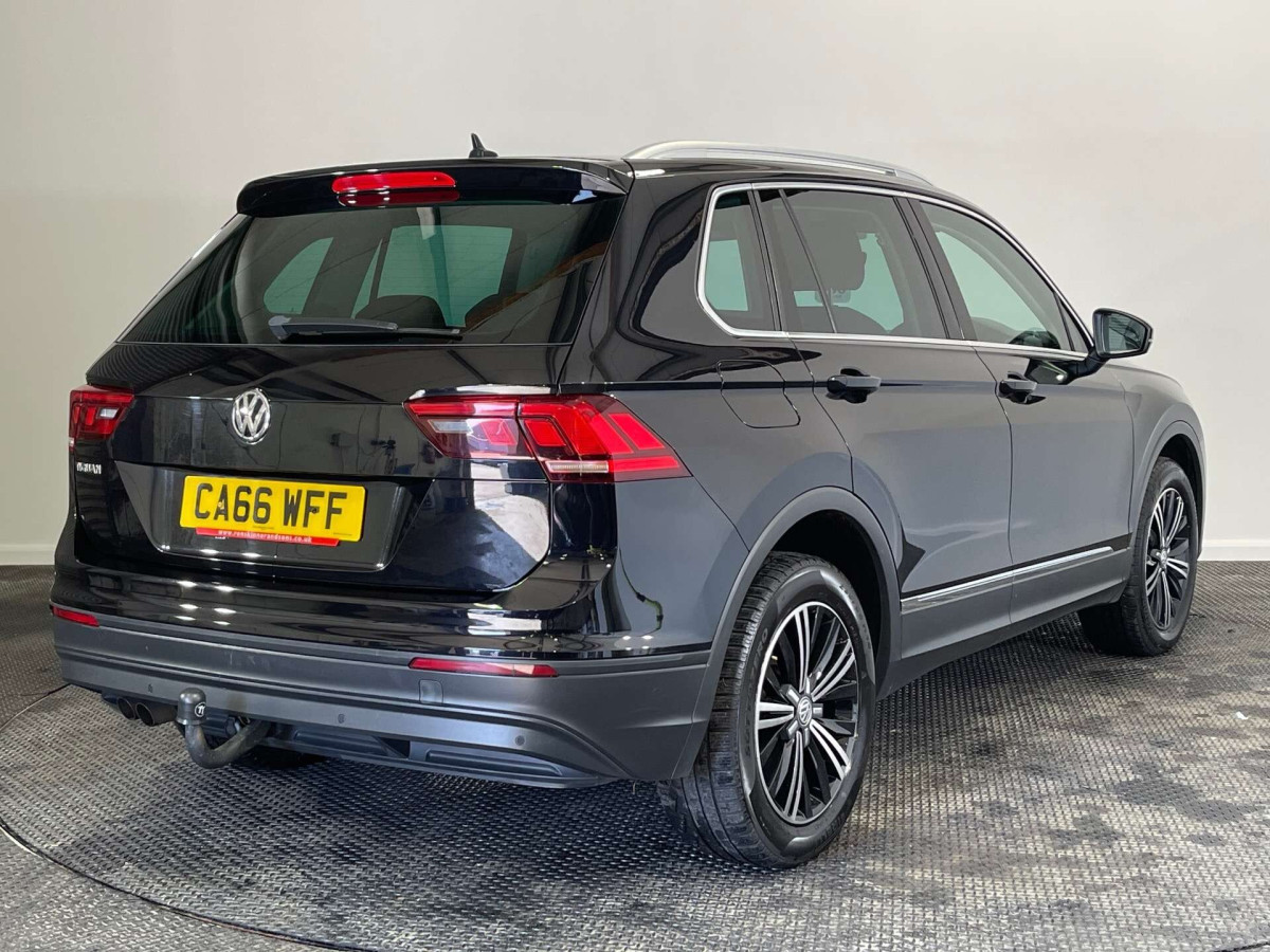 VOLKSWAGEN TIGUAN 2017 (66) 2.0 TDI BLUEMOTION TECH SE NAVIGATION SUV 5DR DIESEL DSG 4MOTION EURO 6 (S/ - 2017 - £11,750