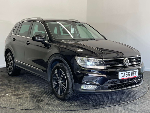 Carworld - VOLKSWAGEN TIGUAN 2017 (66) 2.0 TDI BLUEMOTION TECH SE NAVIGATION SUV 5DR DIESEL DSG 4MOTION EURO 6 (S/