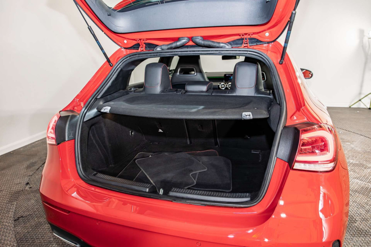 MERCEDES-BENZ A CLASS 2019 (19) 1.5 A180D AMG LINE (PREMIUM) HATCHBACK 5DR DIESEL 7G-DCT EURO 6 (S/S) (116 - 2019 - £14,800