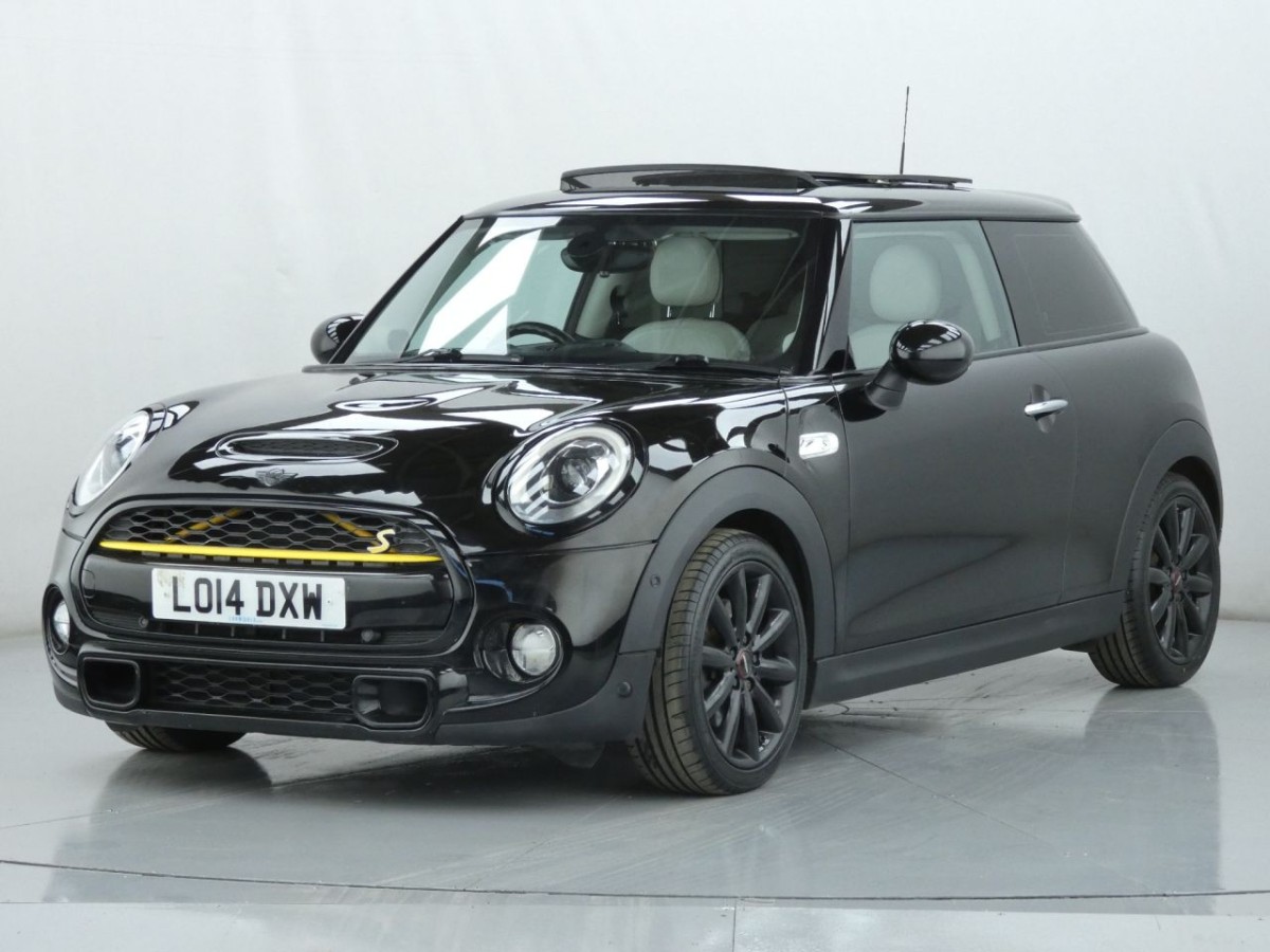 MINI HATCH COOPER 2.0 COOPER S 3D AUTO 189 BHP - 2014 - £12,400