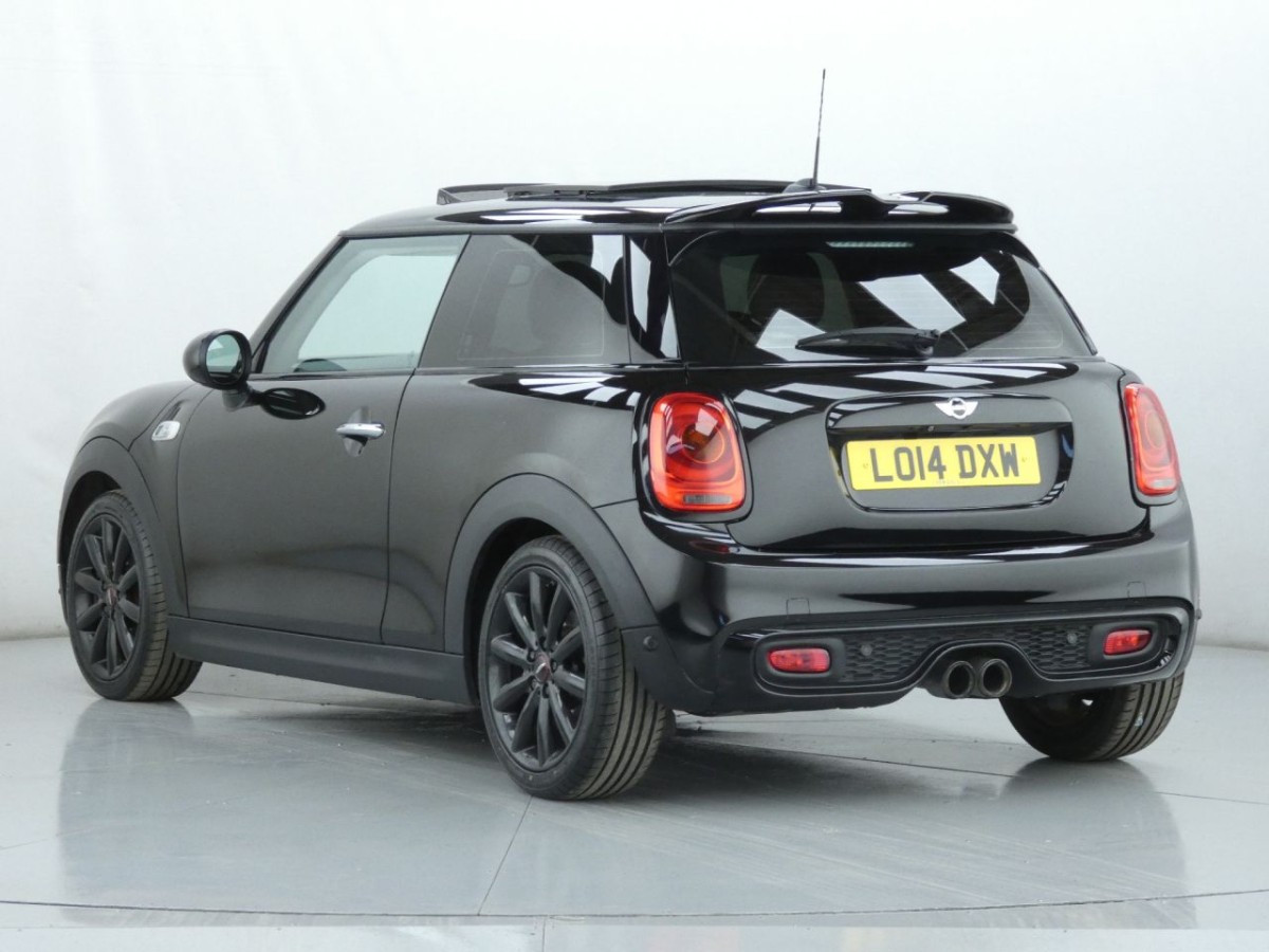MINI HATCH COOPER 2.0 COOPER S 3D AUTO 189 BHP - 2014 - £12,400
