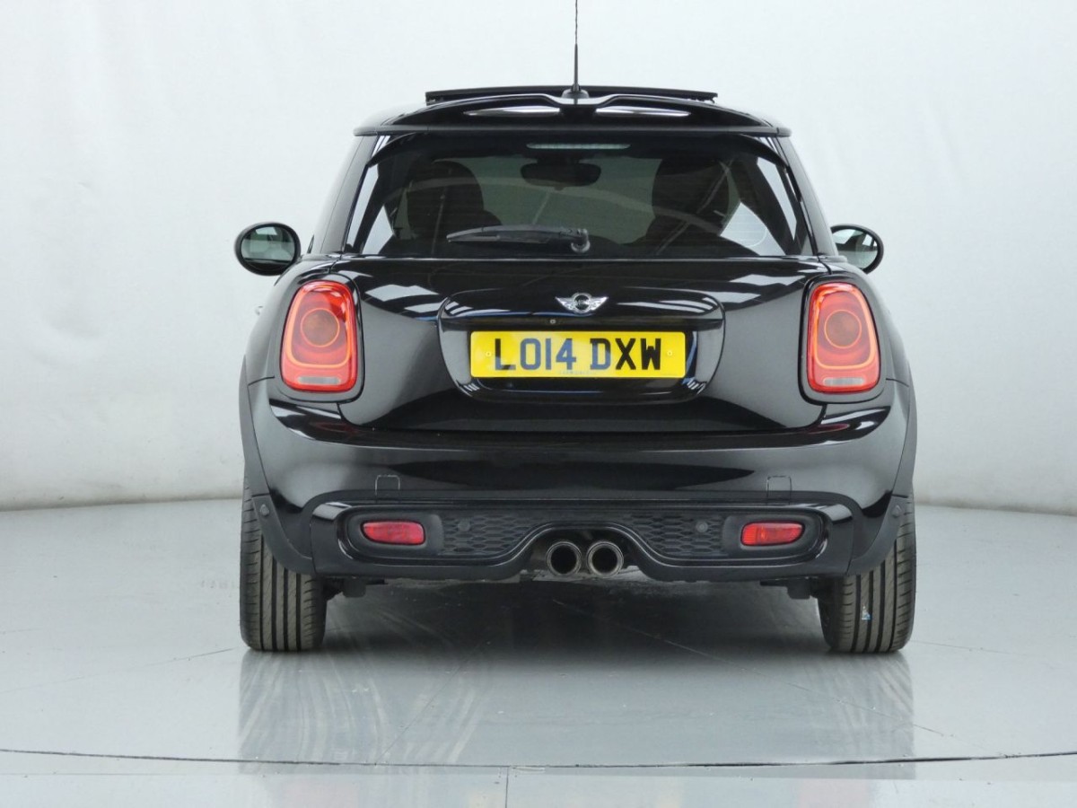 MINI HATCH COOPER 2.0 COOPER S 3D AUTO 189 BHP - 2014 - £12,400