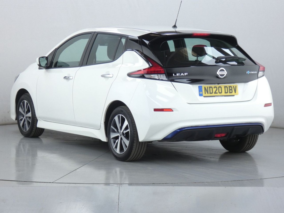 NISSAN LEAF 0.0 ACENTA 5D 148 BHP - 2020 - £9,990