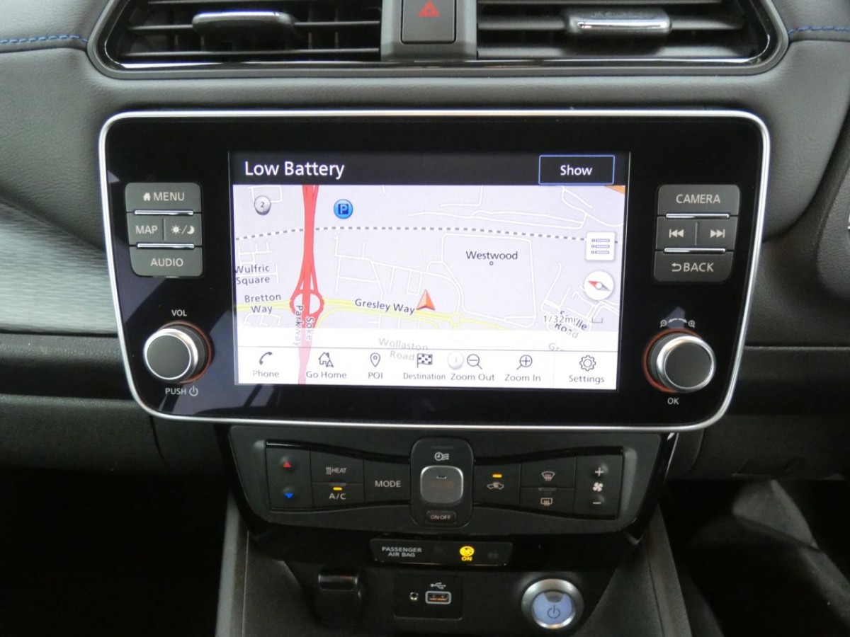 NISSAN LEAF 0.0 ACENTA 5D 148 BHP - 2020 - £9,990