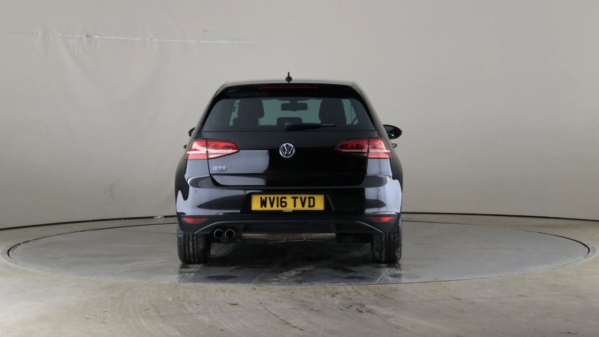 VOLKSWAGEN GOLF 1.4 GTE NAV DSG 5D 150 BHP - 2016 - £10,990