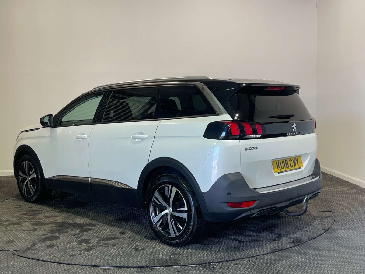 PEUGEOT 5008 2018 (18) 1.6 BLUEHDI ALLURE SUV 5DR DIESEL MANUAL EURO 6 (S/S) (120 PS) - 2018 - £12,800