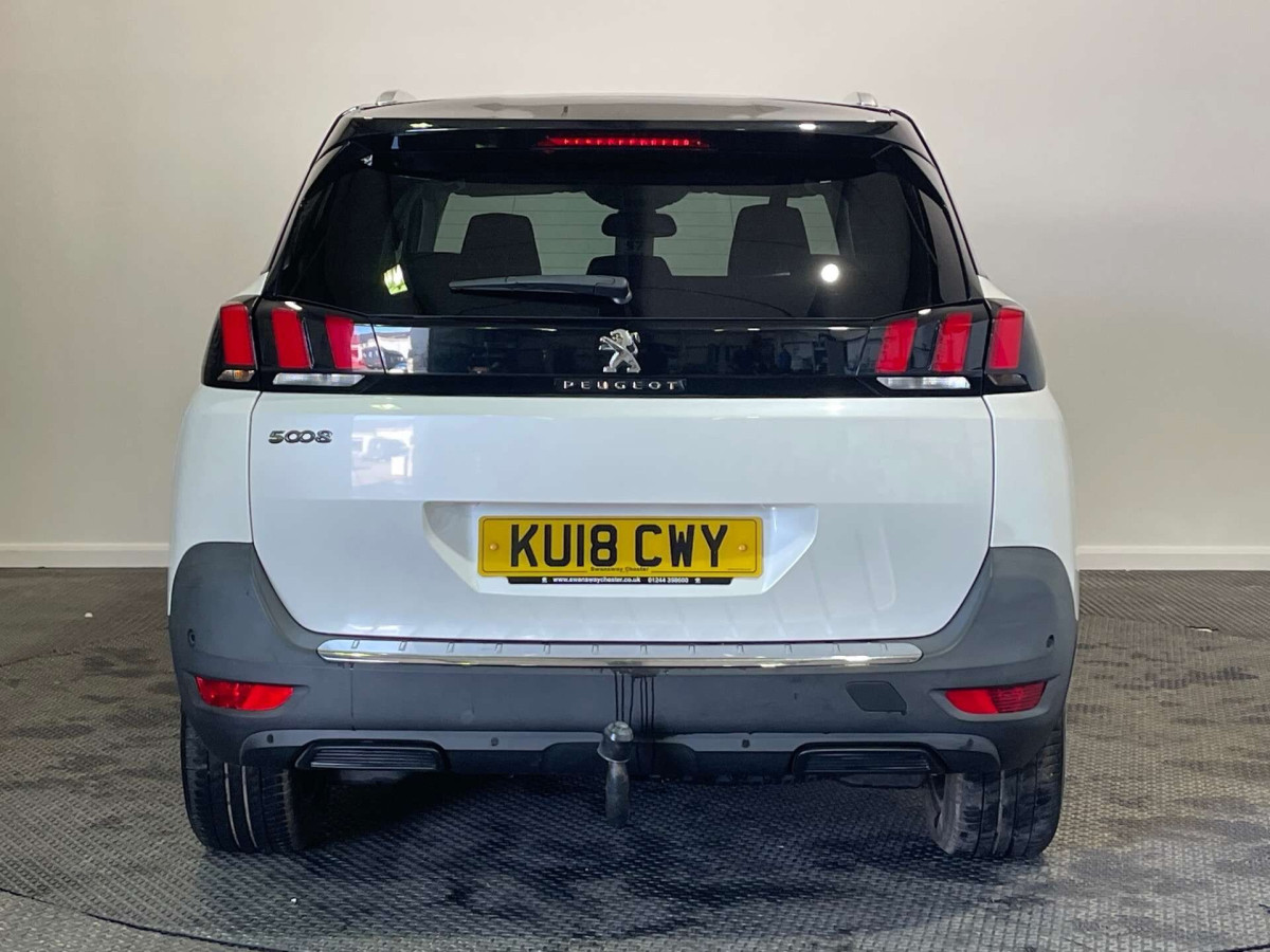 PEUGEOT 5008 2018 (18) 1.6 BLUEHDI ALLURE SUV 5DR DIESEL MANUAL EURO 6 (S/S) (120 PS) - 2018 - £12,800