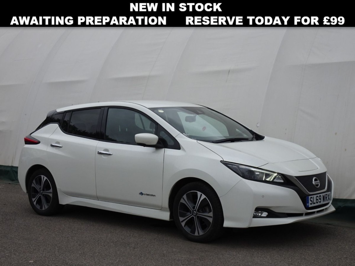 NISSAN LEAF N-CONNECTA 5D 148 BHP - 2019 - £13,990