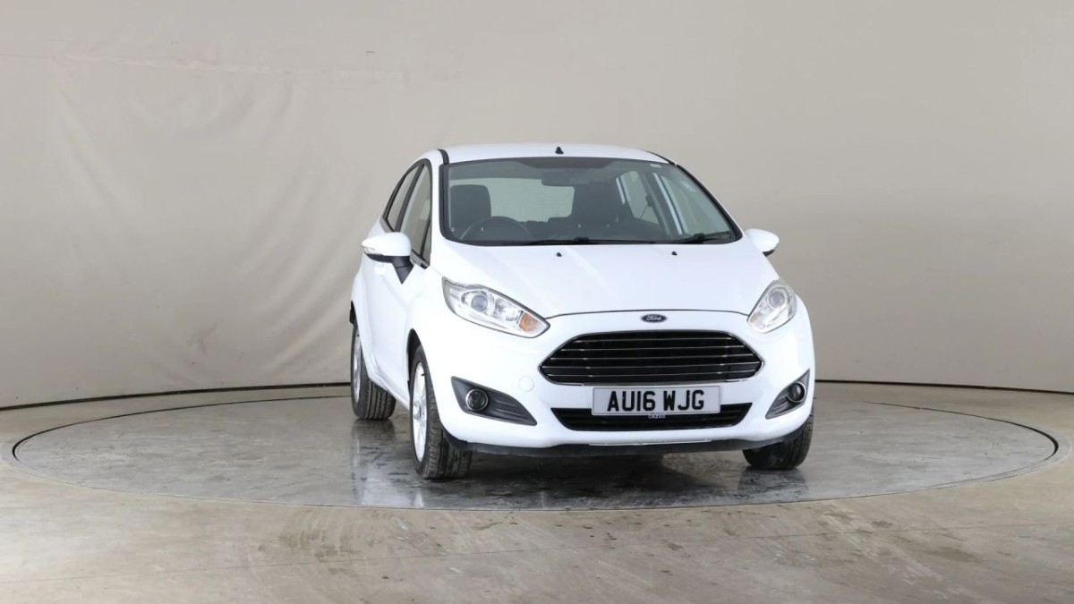 FORD FIESTA 1.6 ZETEC 5D 104 BHP - 2016 - £10,790