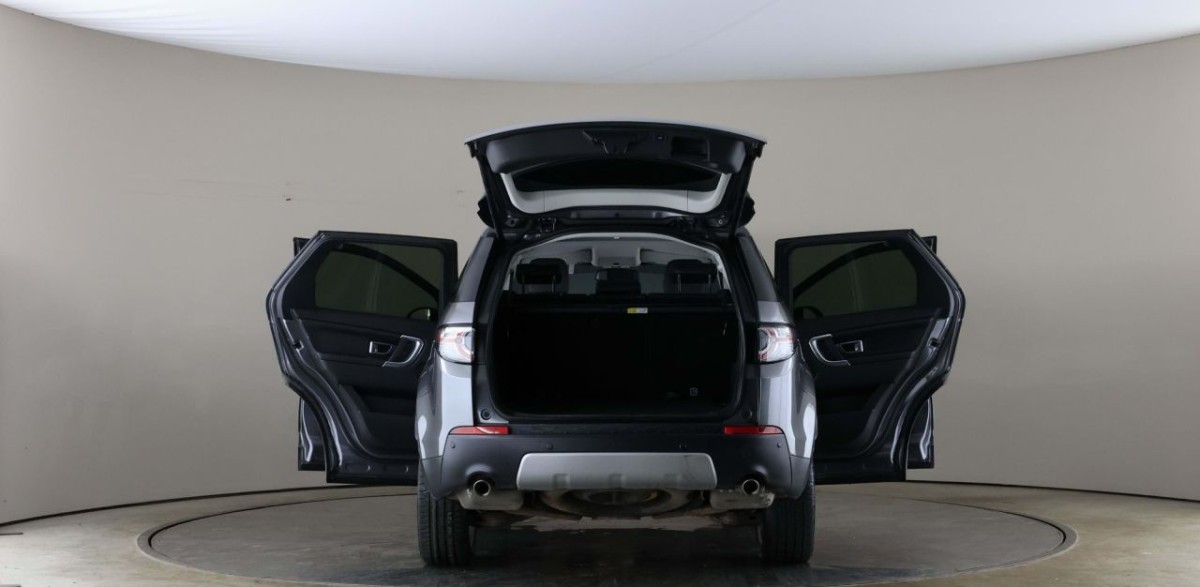 LAND ROVER DISCOVERY SPORT 2.0 TD4 HSE LUXURY 5D 180 BHP - 2015 - £14,990