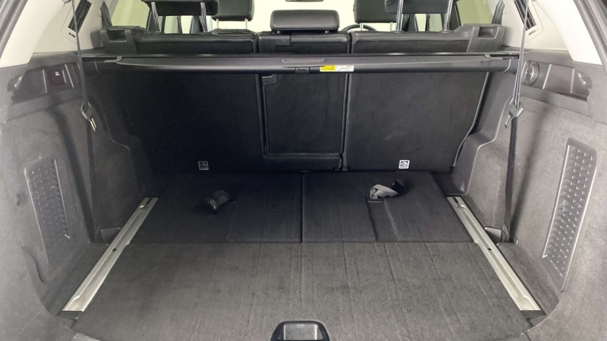 LAND ROVER DISCOVERY SPORT 2.0 TD4 HSE LUXURY 5D 180 BHP - 2015 - £14,990