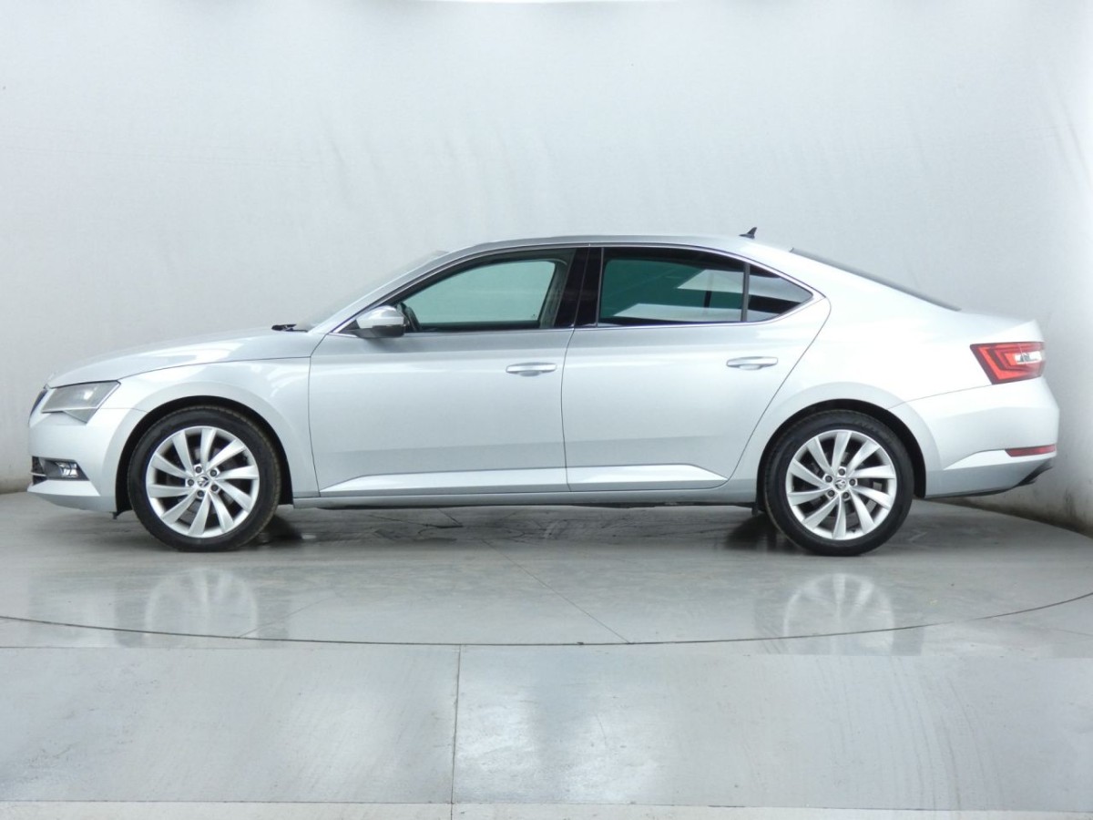 SKODA SUPERB 2.0 SE L EXECUTIVE TDI DSG 5D AUTO 148 BHP - 2016 - £15,400