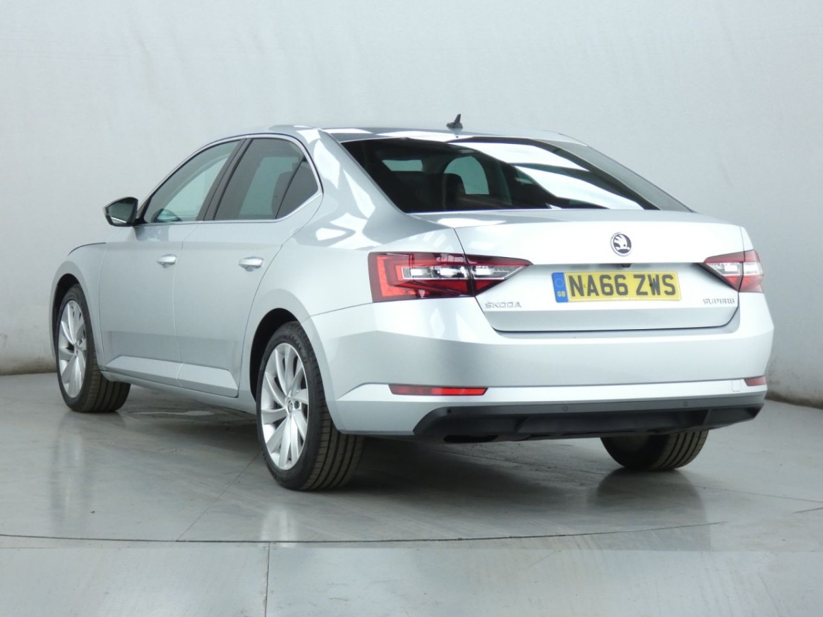 SKODA SUPERB 2.0 SE L EXECUTIVE TDI DSG 5D AUTO 148 BHP - 2016 - £15,400