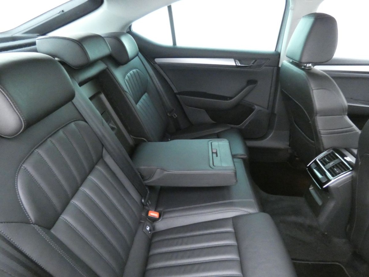 SKODA SUPERB 2.0 SE L EXECUTIVE TDI DSG 5D AUTO 148 BHP - 2016 - £15,400