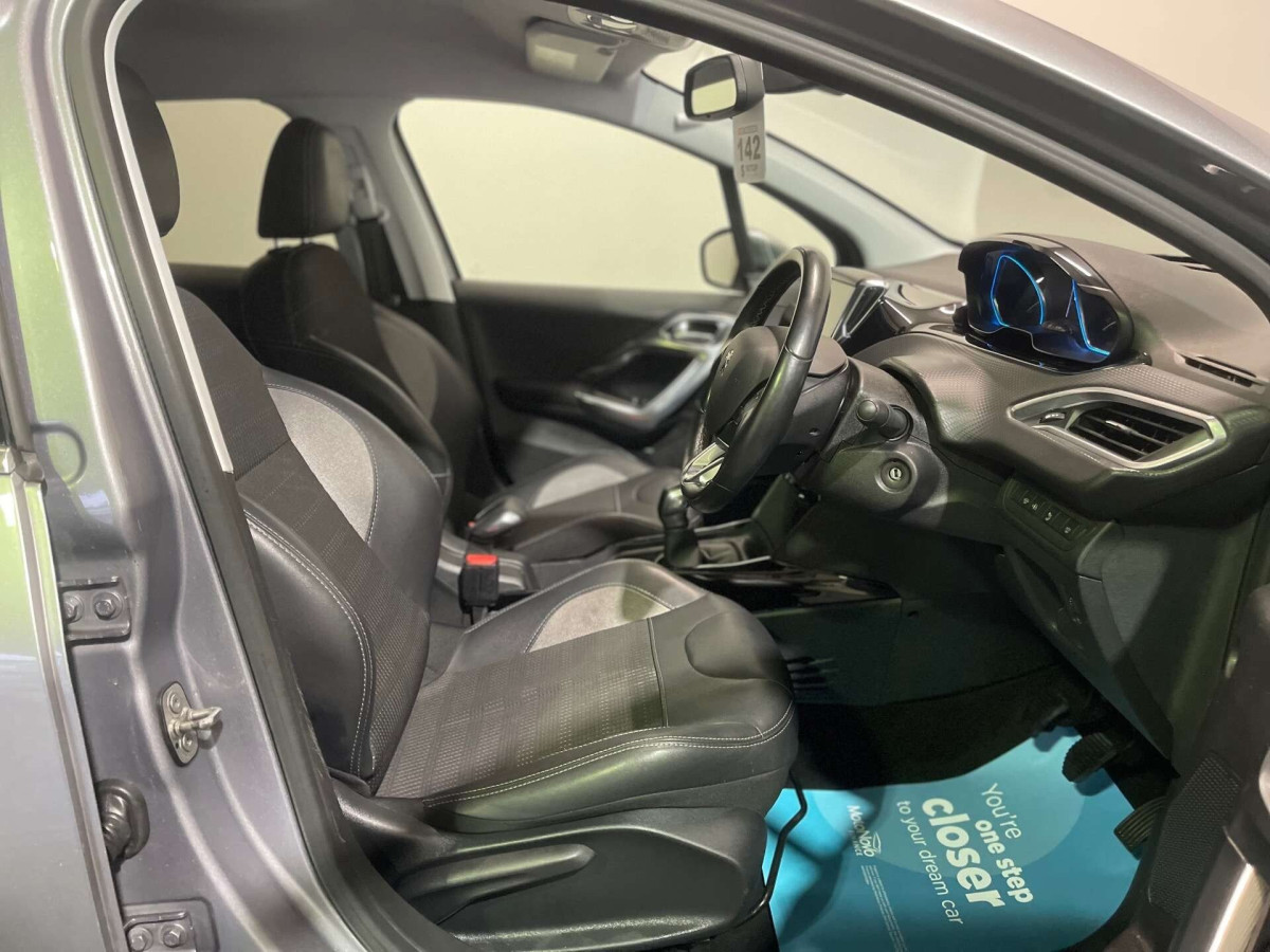 PEUGEOT 2008 2019 (19) 1.2 PURETECH ALLURE SUV 5DR PETROL MANUAL EURO 6 (S/S) (82 PS) - 2019 - £7,000