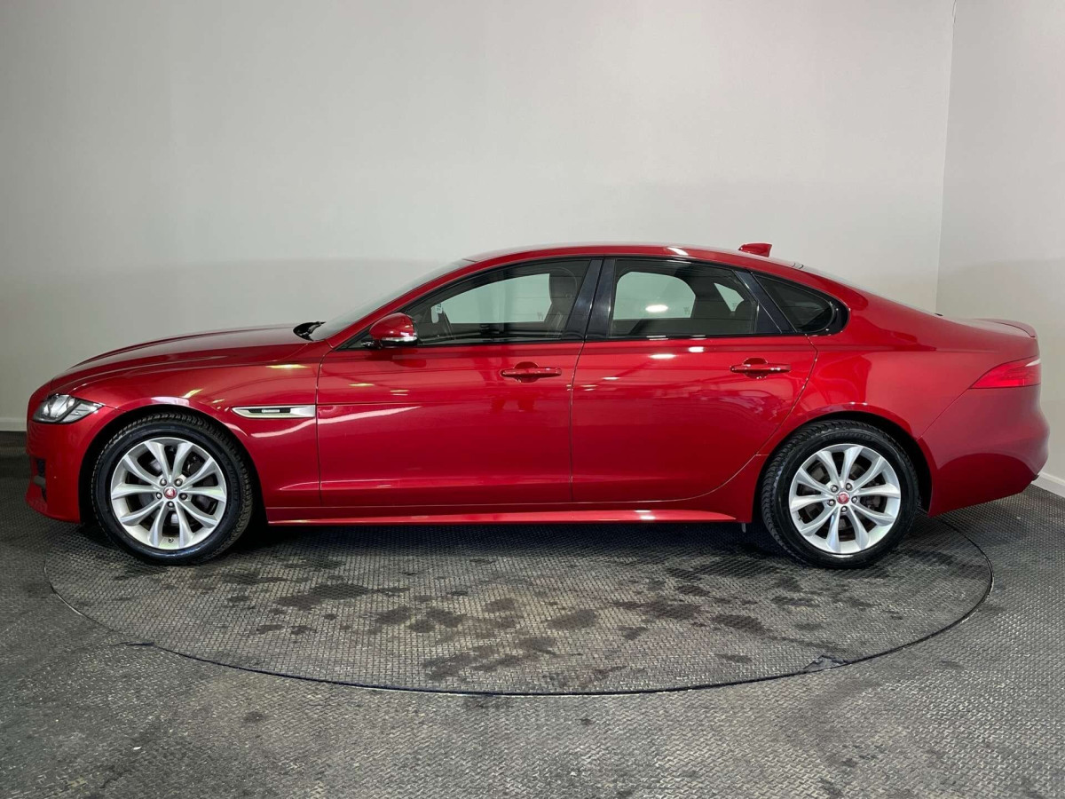 JAGUAR XF 2016 (66) 2.0D R-SPORT SALOON 4DR DIESEL AUTO EURO 6 (S/S) (180 PS) - 2016 - £8,000