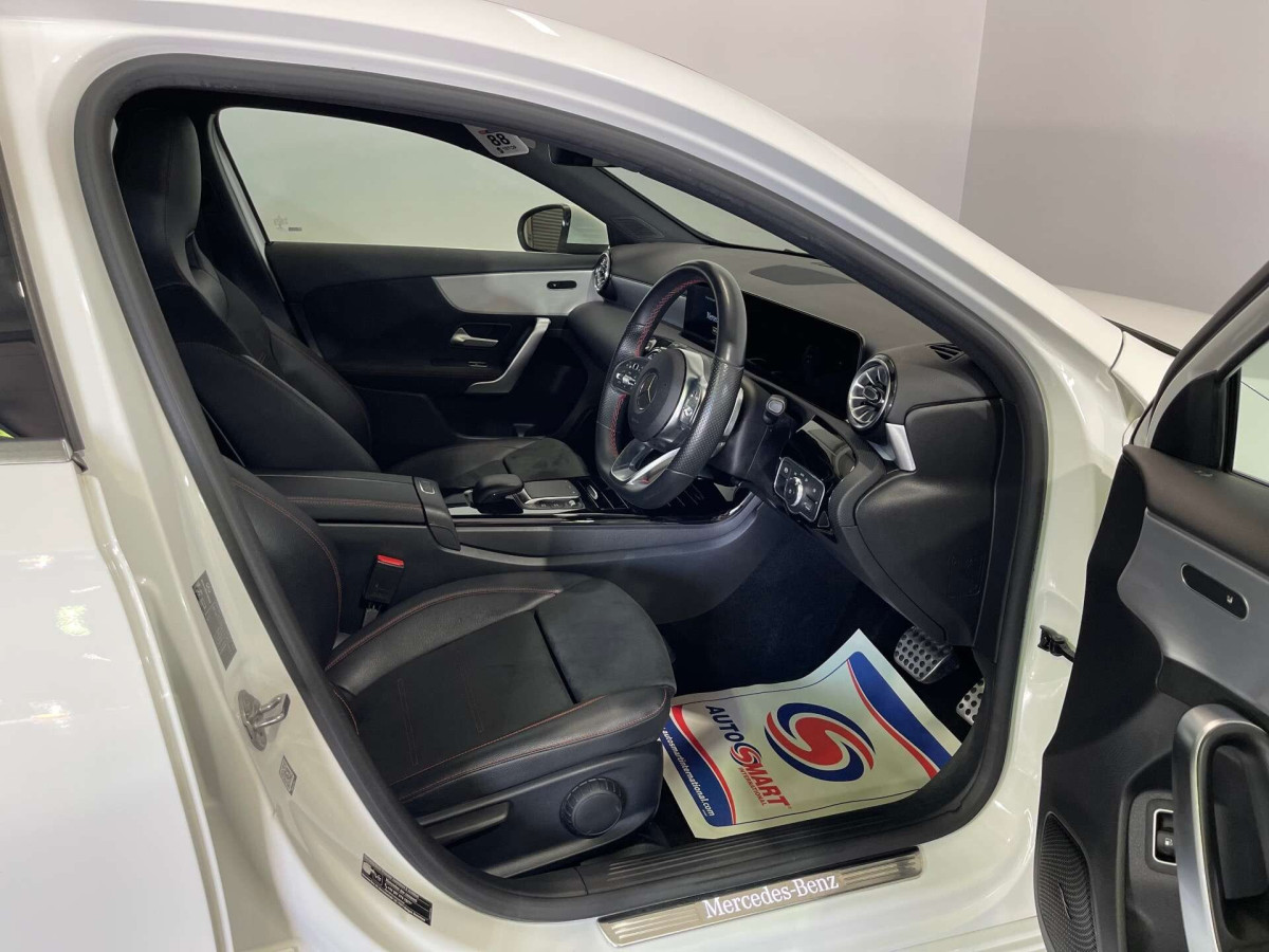 MERCEDES-BENZ A CLASS 2021 (21) 1.3 A250E 15.6KWH AMG LINE (PREMIUM 2) HATCHBACK 5DR PETROL PLUG-IN HYBRID - 2021 - £15,500