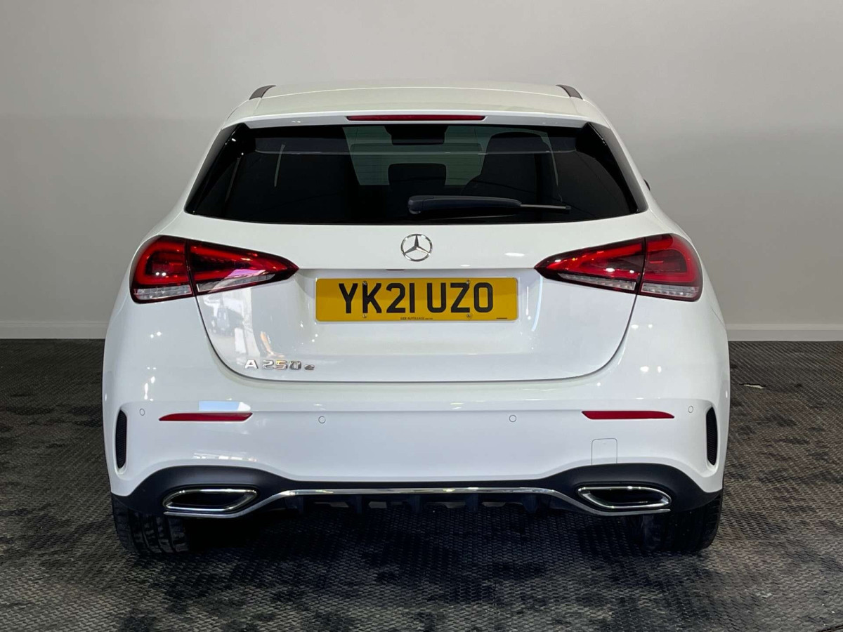 MERCEDES-BENZ A CLASS 2021 (21) 1.3 A250E 15.6KWH AMG LINE (PREMIUM 2) HATCHBACK 5DR PETROL PLUG-IN HYBRID - 2021 - £15,500