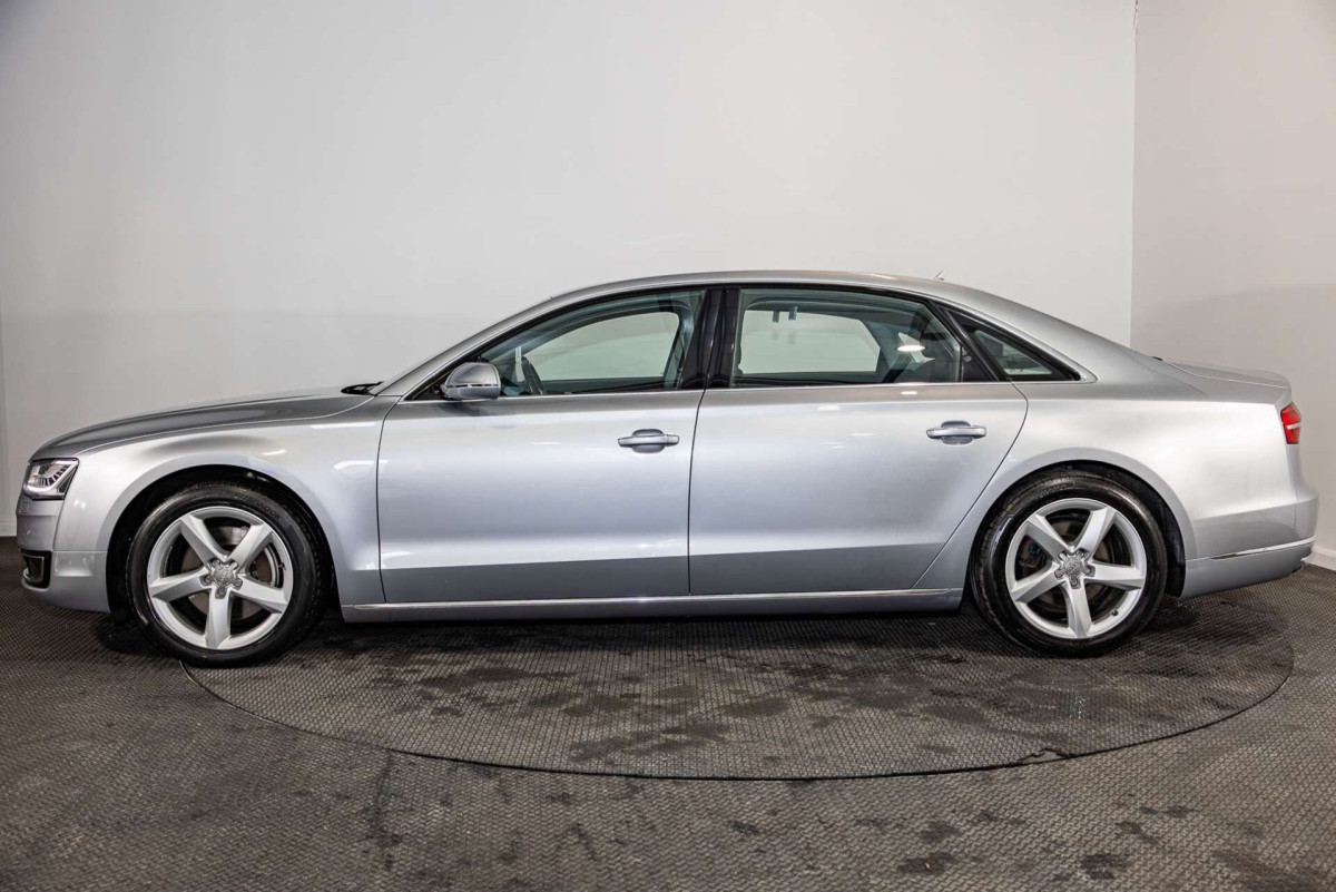 AUDI A8 2017 (66) 3.0 TDI V6 SE EXECUTIVE SALOON 4DR DIESEL TIPTRONIC QUATTRO EURO 6 (S/S) LW - 2017 - £15,000