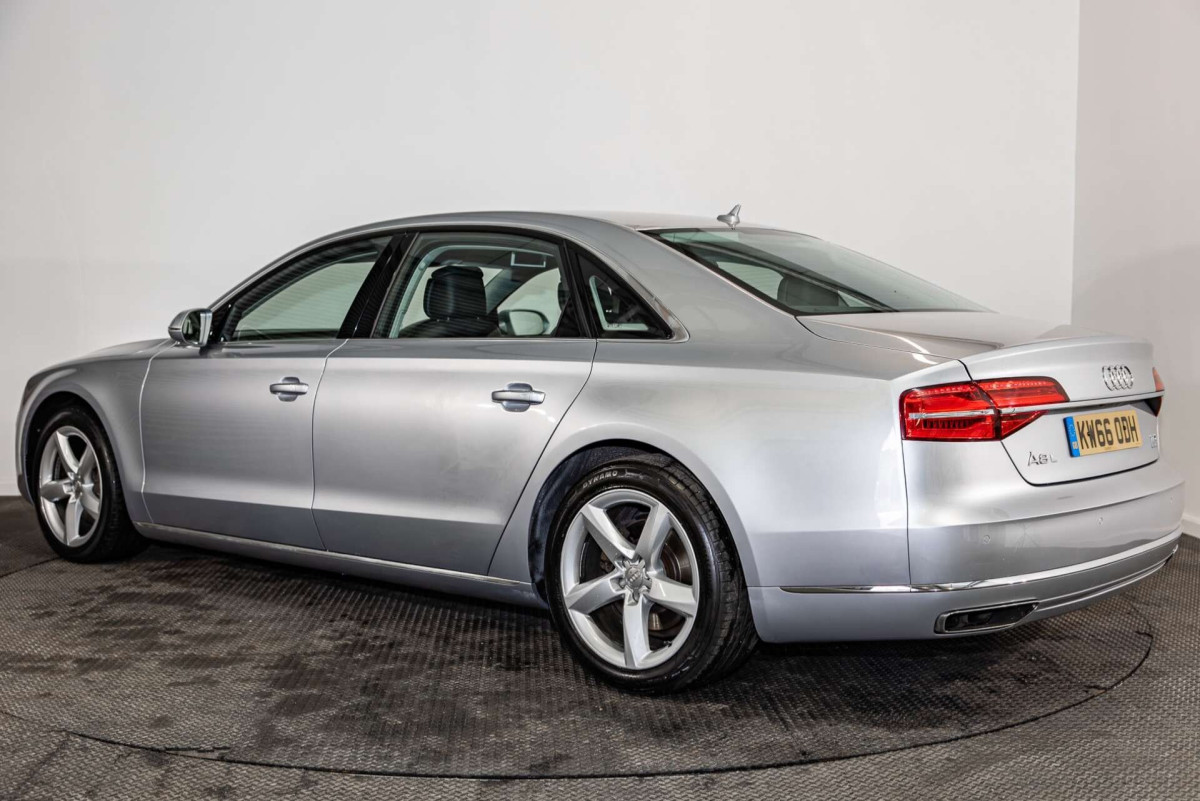 AUDI A8 2017 (66) 3.0 TDI V6 SE EXECUTIVE SALOON 4DR DIESEL TIPTRONIC QUATTRO EURO 6 (S/S) LW - 2017 - £15,000