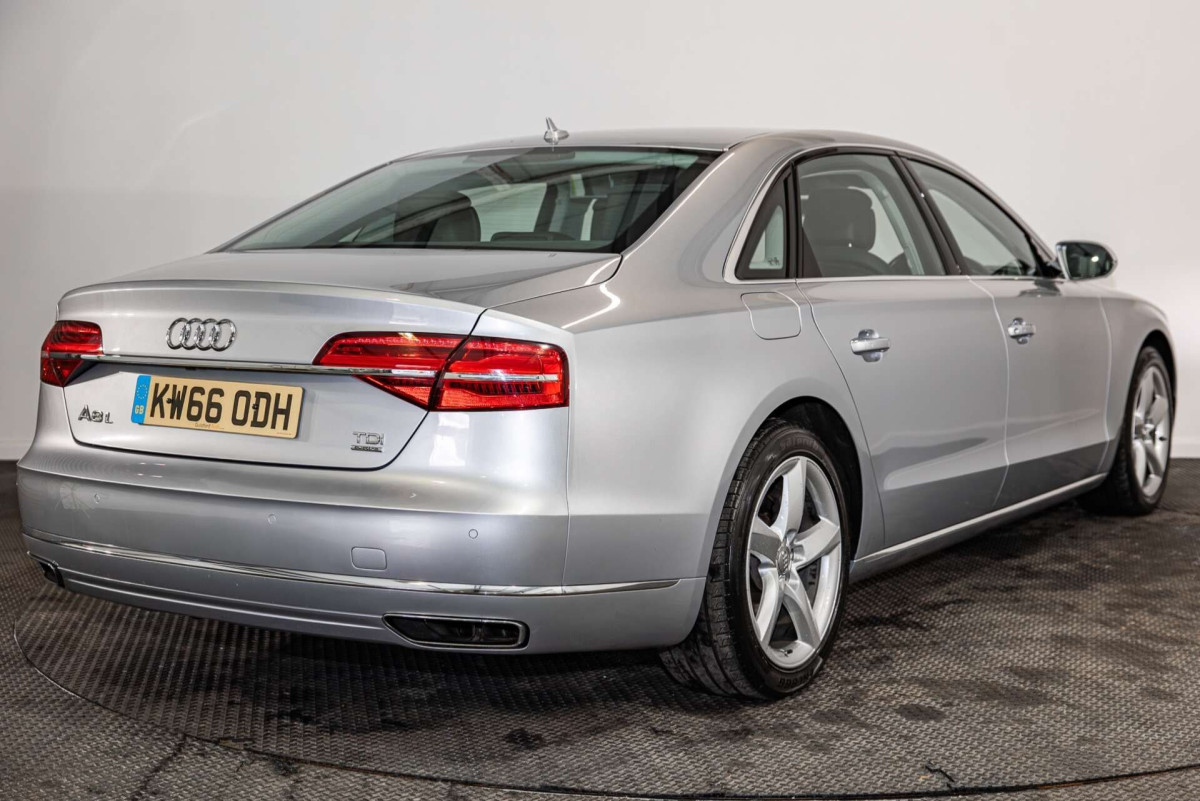 AUDI A8 2017 (66) 3.0 TDI V6 SE EXECUTIVE SALOON 4DR DIESEL TIPTRONIC QUATTRO EURO 6 (S/S) LW - 2017 - £15,000