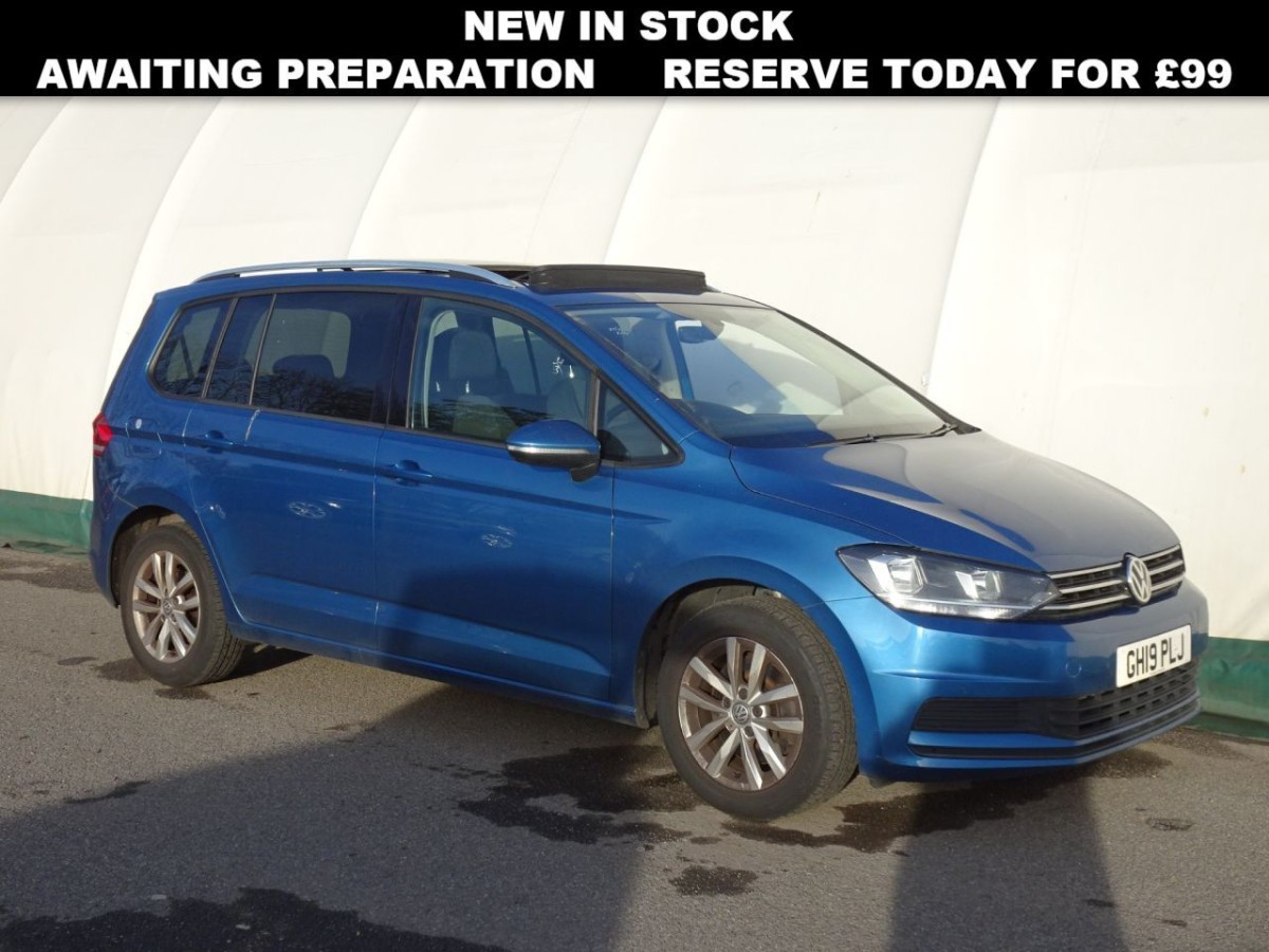 VOLKSWAGEN TOURAN 1.6 SE FAMILY TDI 5D 114 BHP - 2019 - £14,700