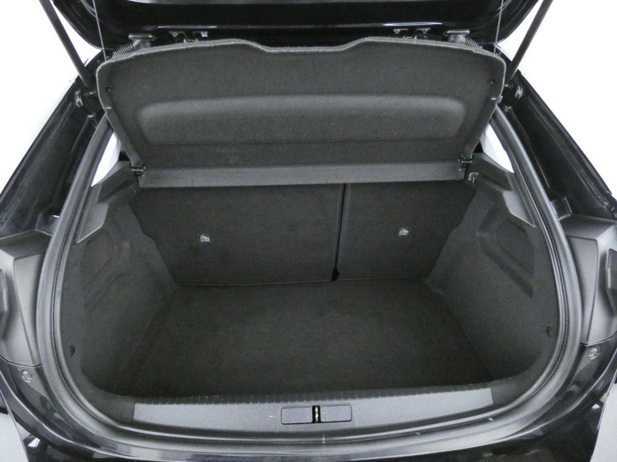 VAUXHALL CORSA 1.2 ELITE NAV PREMIUM 5D 100 BHP - 2021 - £10,990
