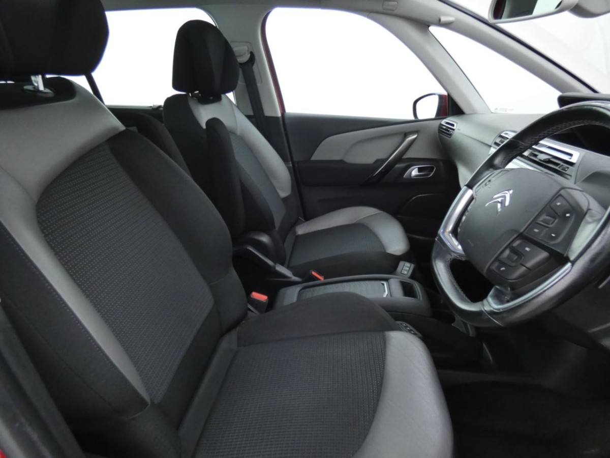 CITROEN C4 GRAND PICASSO 2.0 BLUEHDI EXCLUSIVE PLUS EAT6 5D 148 BHP - 2016 - £9,400