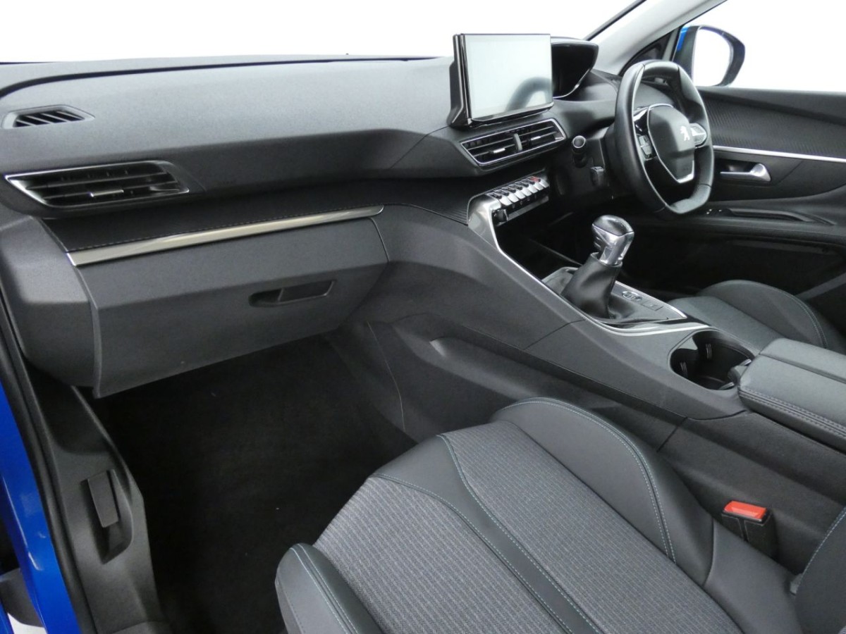 PEUGEOT 3008 1.5 BLUEHDI S/S ALLURE 5D 129 BHP - 2021 - £16,990