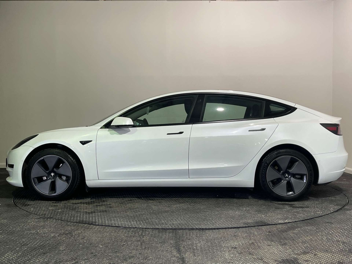 TESLA MODEL 3 2021 (21) STANDARD RANGE PLUS SALOON 4DR ELECTRIC AUTO RWD (241 BHP) - 2021 - £15,500
