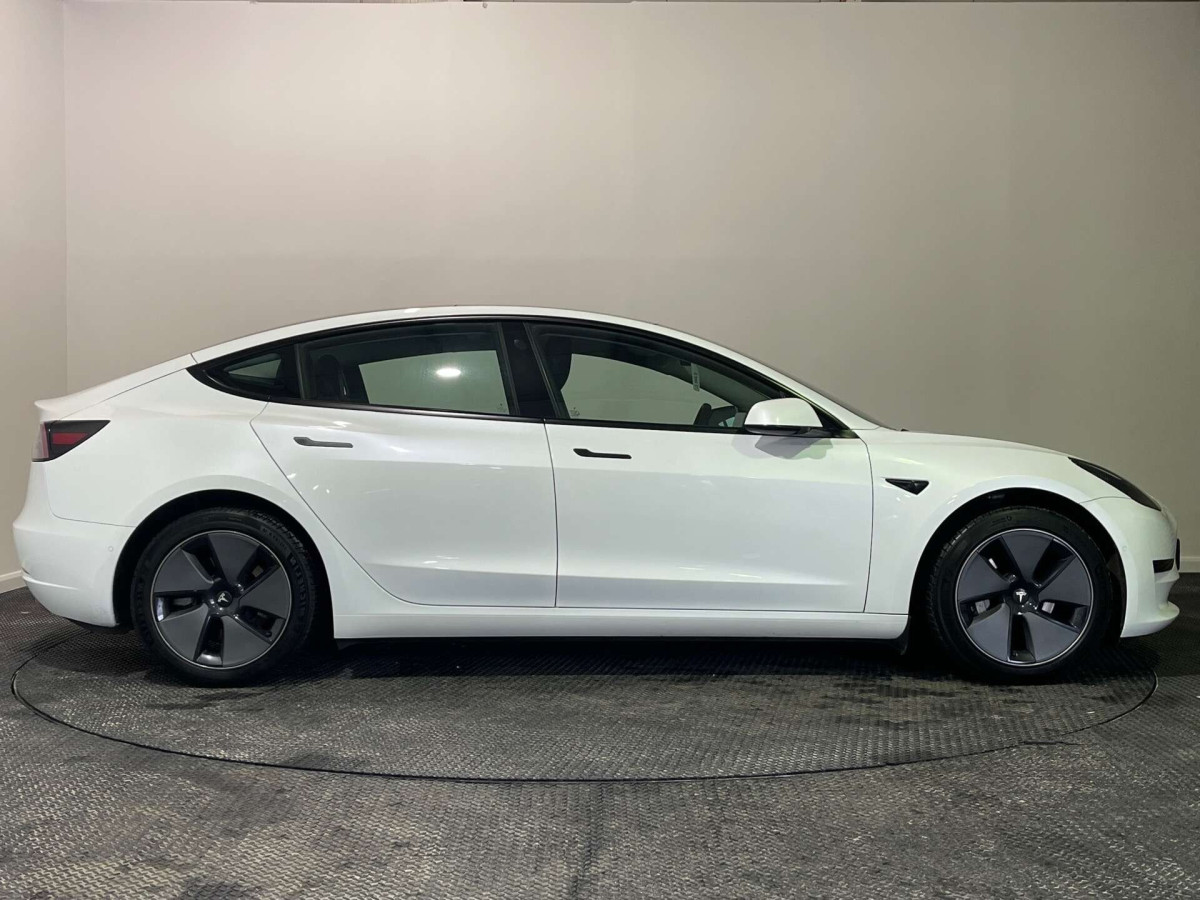 TESLA MODEL 3 2021 (21) STANDARD RANGE PLUS SALOON 4DR ELECTRIC AUTO RWD (241 BHP) - 2021 - £15,500