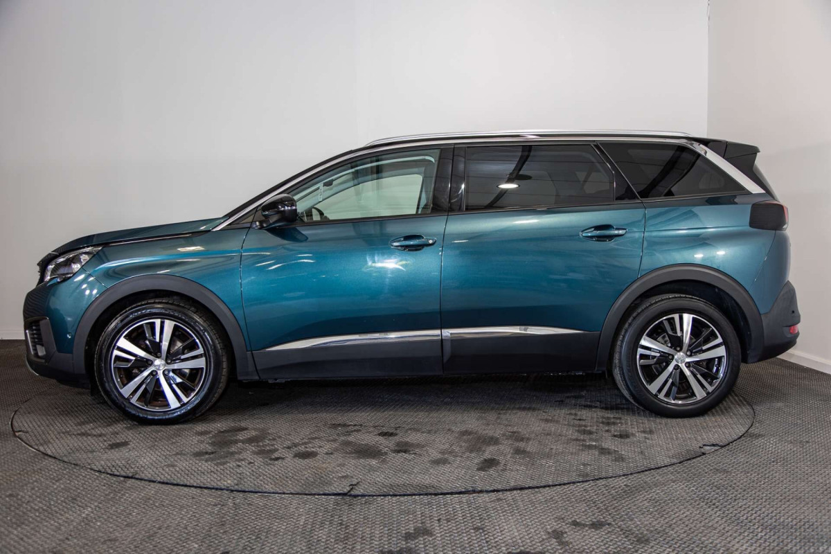 PEUGEOT 5008 2018 (18) 1.6 BLUEHDI ALLURE SUV 5DR DIESEL MANUAL EURO 6 (S/S) (120 PS) - 2018 - £12,000