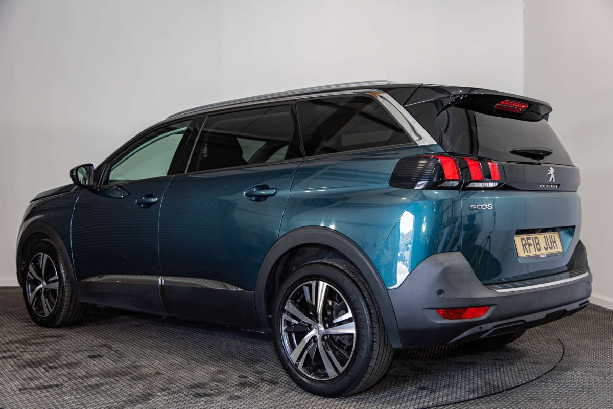 PEUGEOT 5008 2018 (18) 1.6 BLUEHDI ALLURE SUV 5DR DIESEL MANUAL EURO 6 (S/S) (120 PS) - 2018 - £12,000